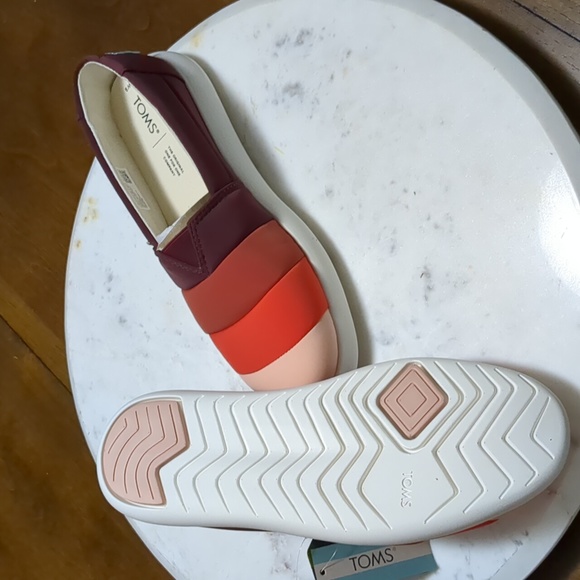 TOMS Alpargata Mallow Burgundy Multi Matte Woven NWT. - Picture 2 of 7